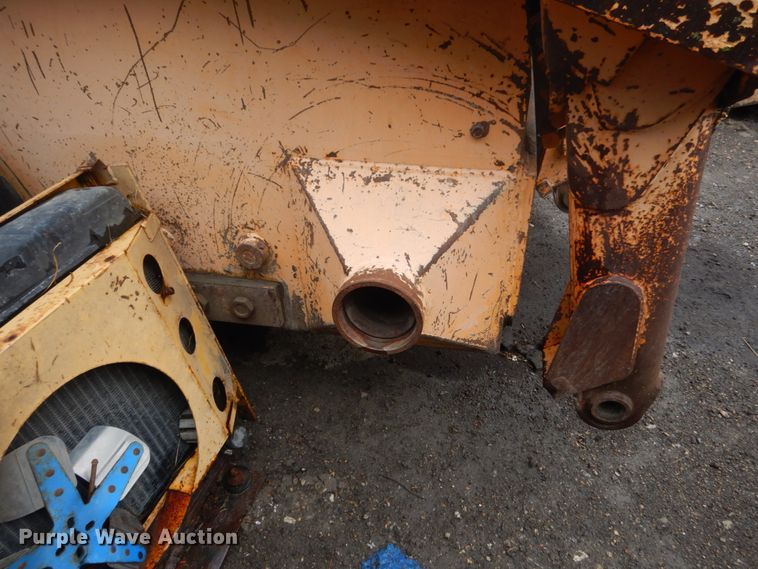 image for item GW9832  (2) Mustang 960 skid steer loaders 