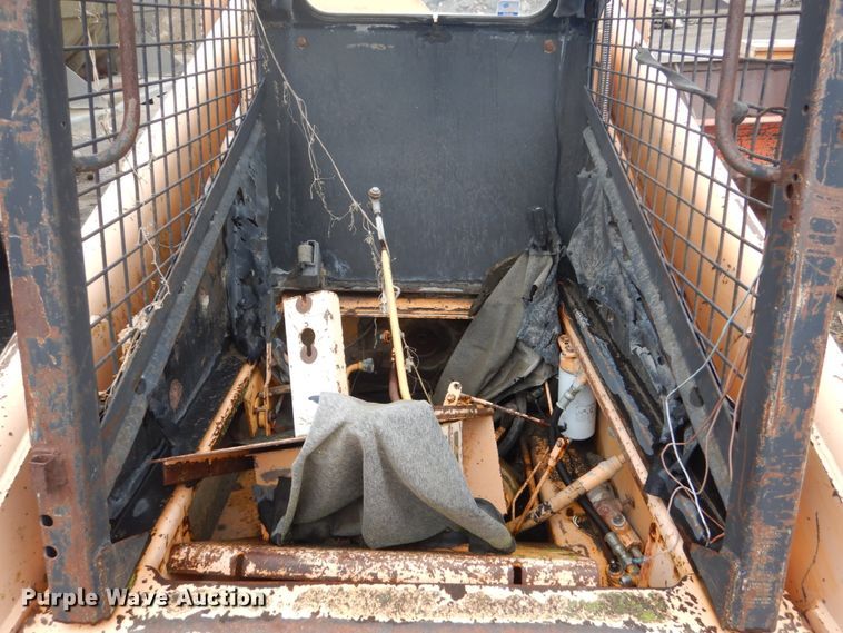 image for item GW9832  (2) Mustang 960 skid steer loaders 