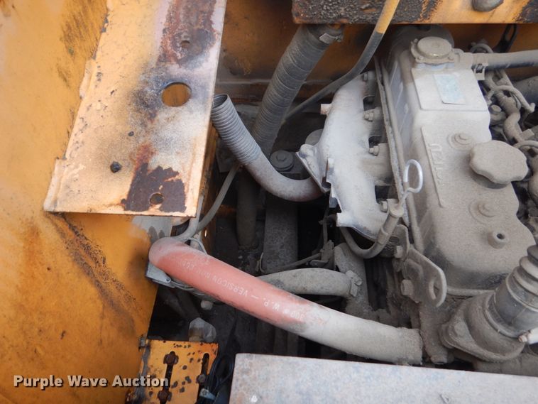 image for item GW9832  (2) Mustang 960 skid steer loaders 