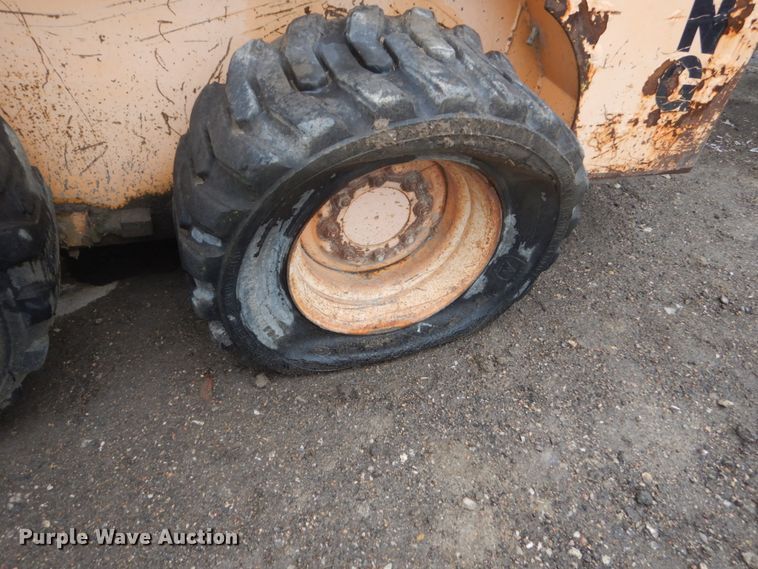 image for item GW9832  (2) Mustang 960 skid steer loaders 