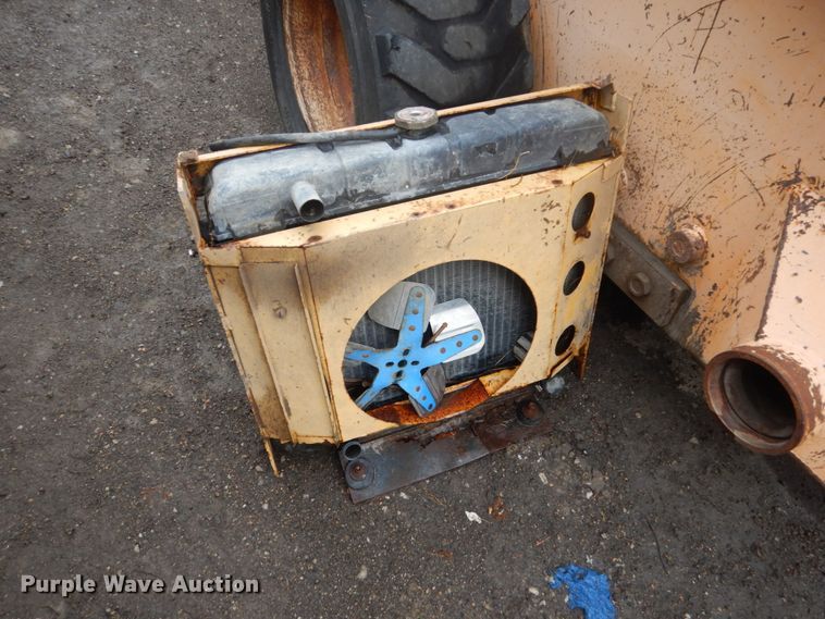 image for item GW9832  (2) Mustang 960 skid steer loaders 