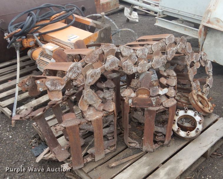 image for item GW9836 14.5"W over tire skid steer tracks