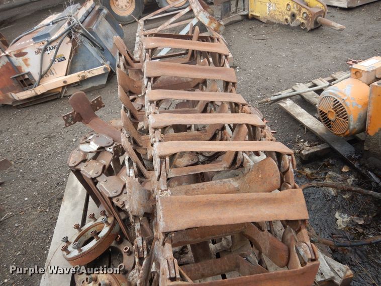 image for item GW9836 14.5"W over tire skid steer tracks