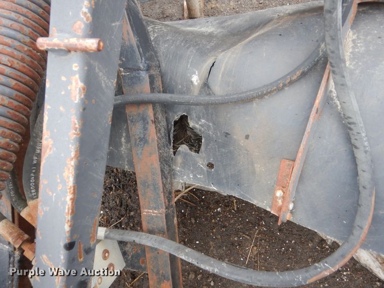 image for item GW9851 Caterpillar BA25 skid steer broom