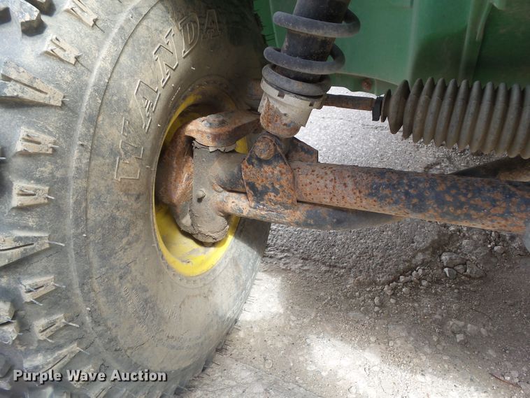 image for item GX9040 2005 John Deere 325  skid steer loader