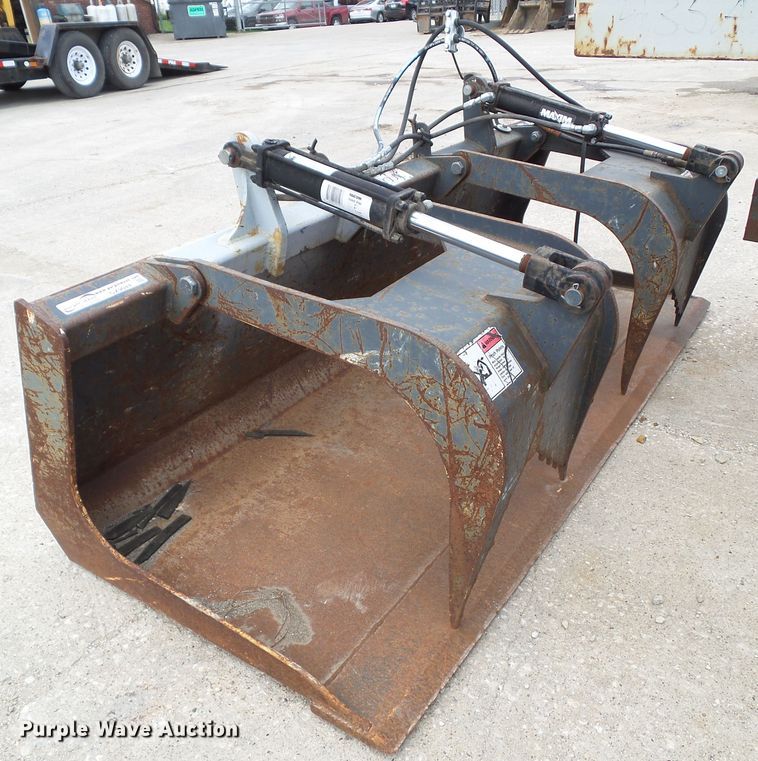 image for item GX9044 72"W grapple bucket