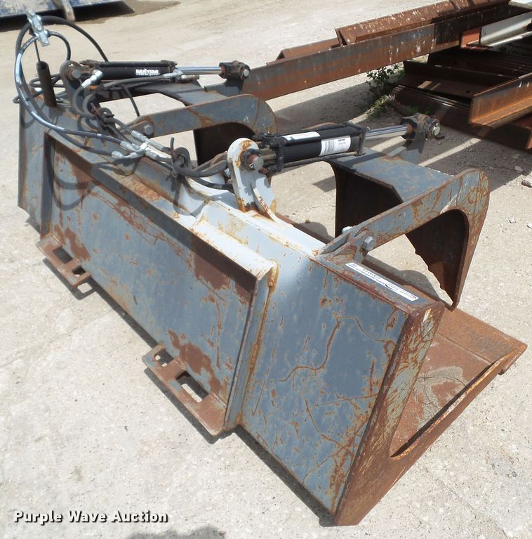 image for item GX9044 72"W grapple bucket