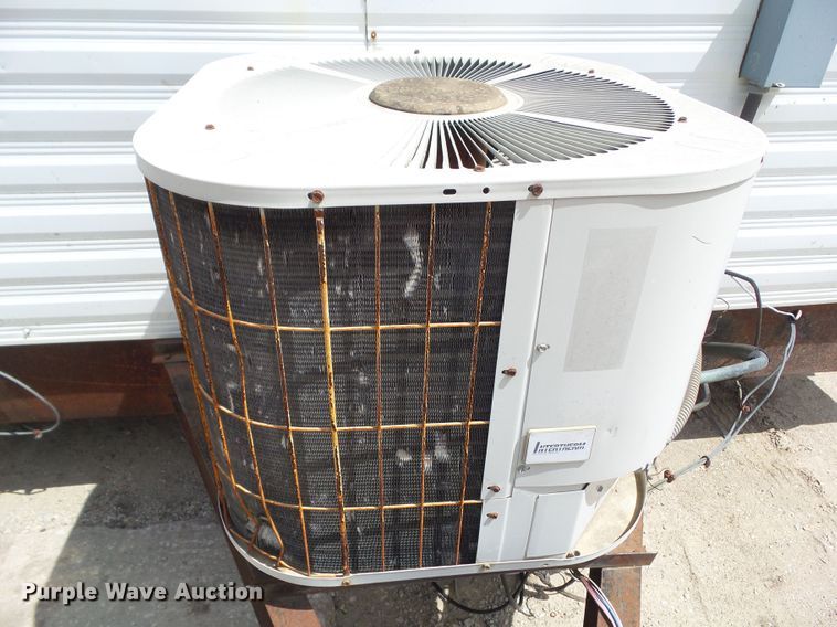 image for item GX9045 1991 Mobile Facility Engineering MF1244 office trailer