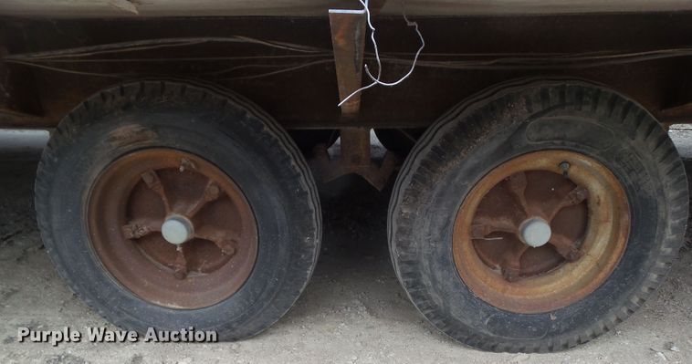 image for item GX9045 1991 Mobile Facility Engineering MF1244 office trailer