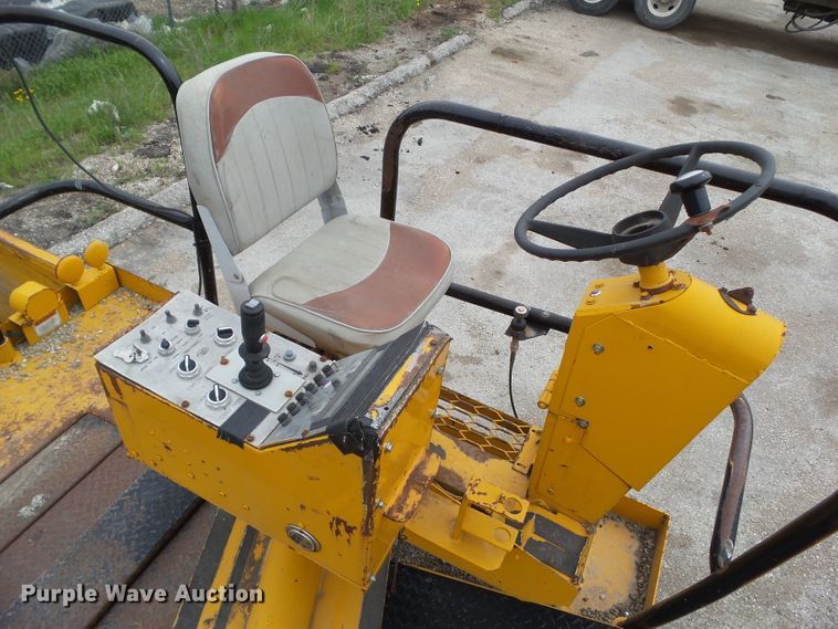 image for item GX9052 Etnyre chip spreader