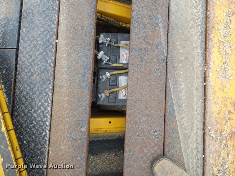 image for item GX9052 Etnyre chip spreader