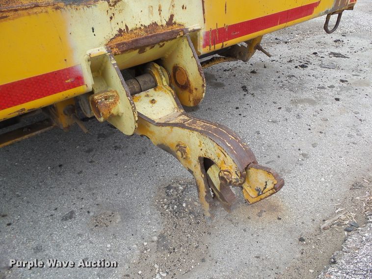 image for item GX9052 Etnyre chip spreader