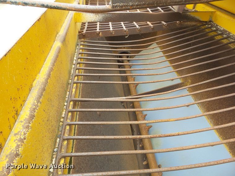 image for item GX9052 Etnyre chip spreader