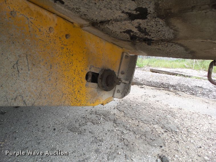 image for item GX9052 Etnyre chip spreader