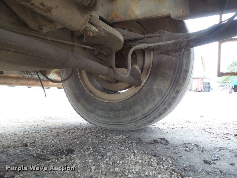 image for item GX9052 Etnyre chip spreader