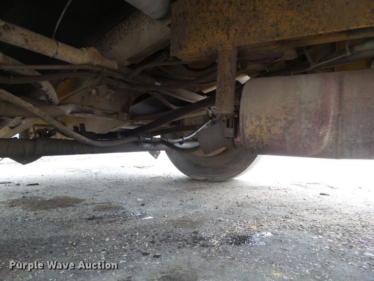 image for item GX9052 Etnyre chip spreader