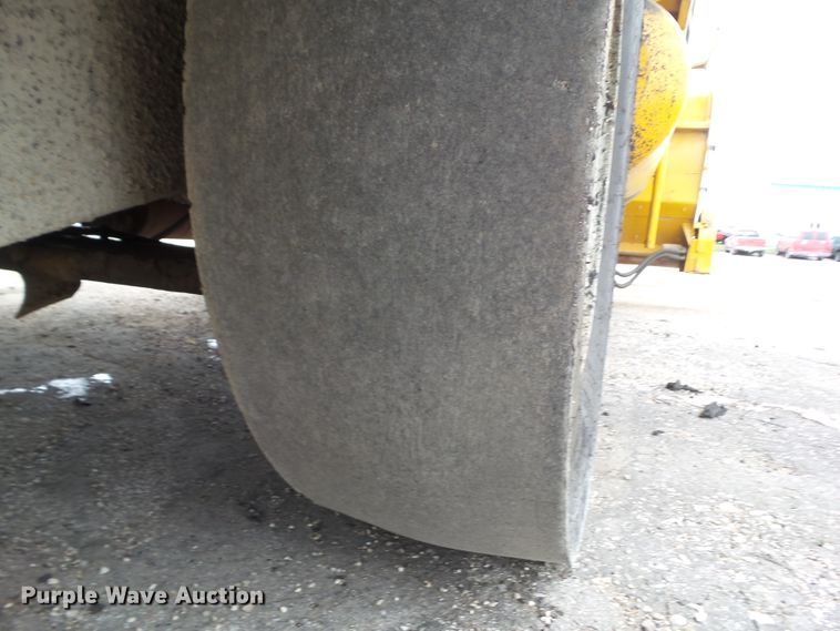 image for item GX9052 Etnyre chip spreader