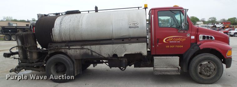 image for item GX9053 2001 Sterling Acterra oil distributor truck