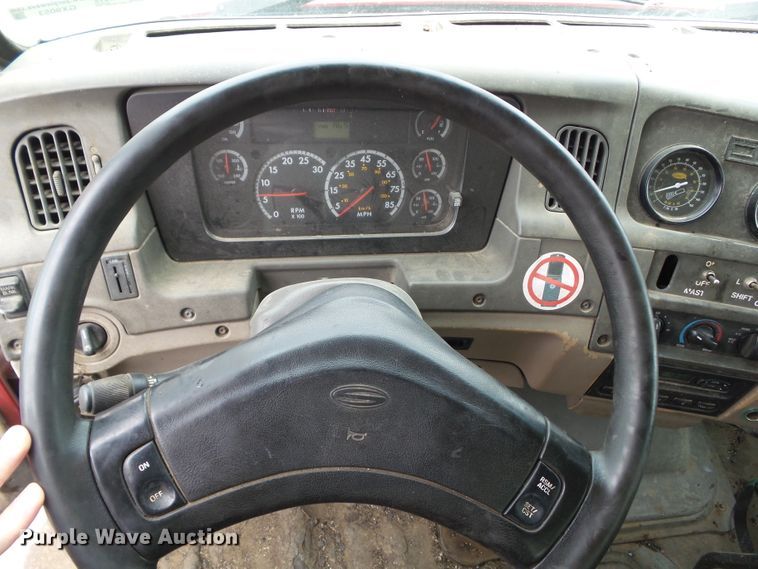 image for item GX9053 2001 Sterling Acterra oil distributor truck