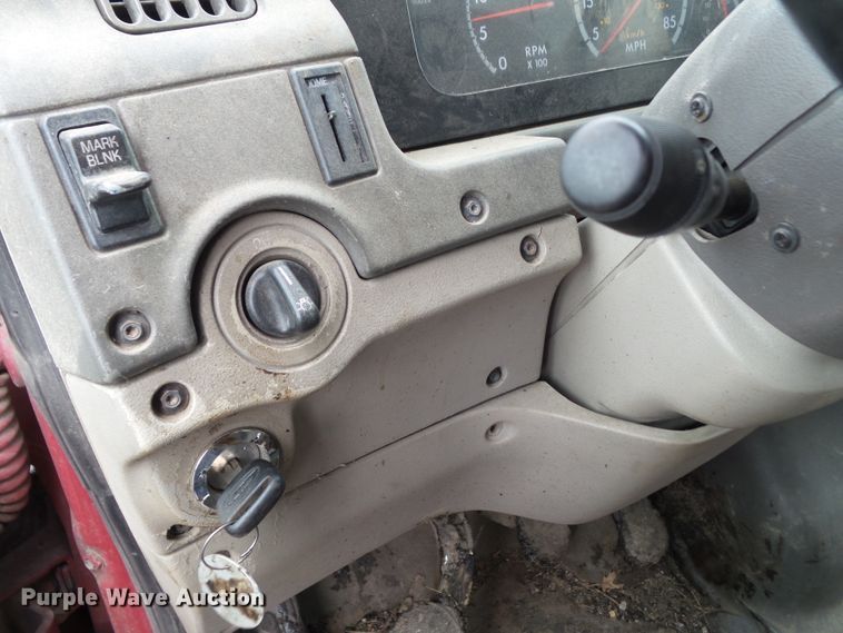 image for item GX9053 2001 Sterling Acterra oil distributor truck