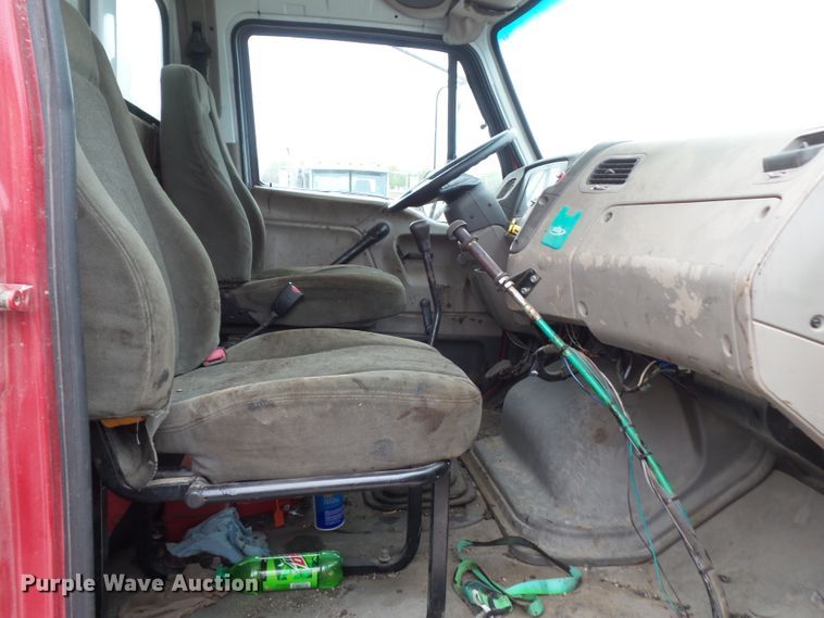 image for item GX9053 2001 Sterling Acterra oil distributor truck