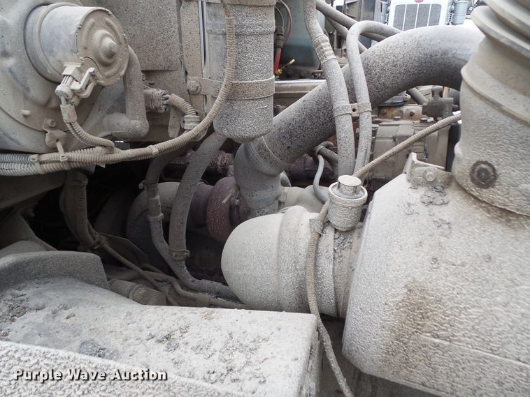 image for item GX9053 2001 Sterling Acterra oil distributor truck