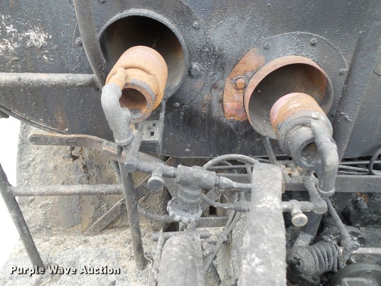 image for item GX9053 2001 Sterling Acterra oil distributor truck