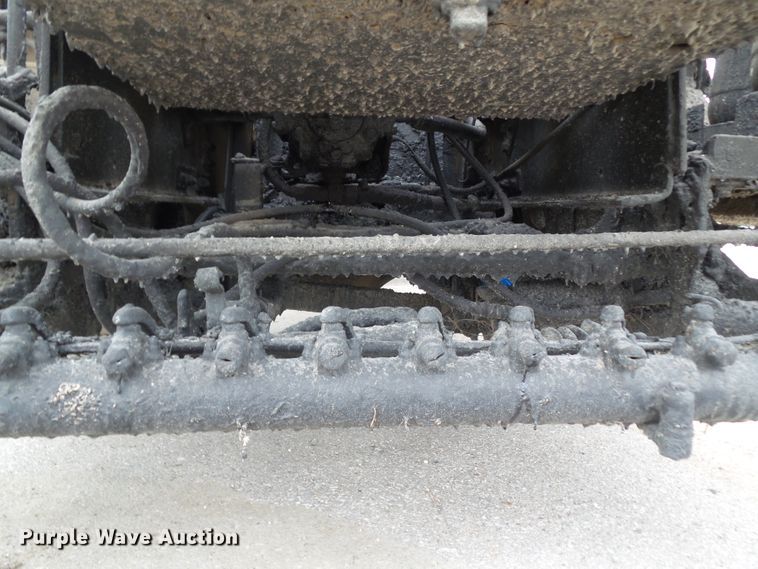 image for item GX9053 2001 Sterling Acterra oil distributor truck