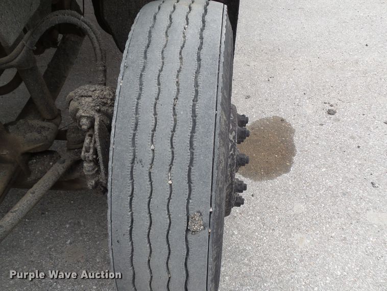 image for item GX9053 2001 Sterling Acterra oil distributor truck