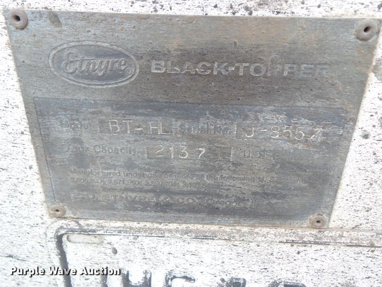 image for item GX9053 2001 Sterling Acterra oil distributor truck