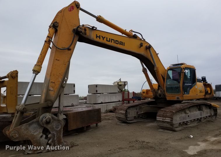 image for item GY9165 Hyundai Robex 360LC excavator