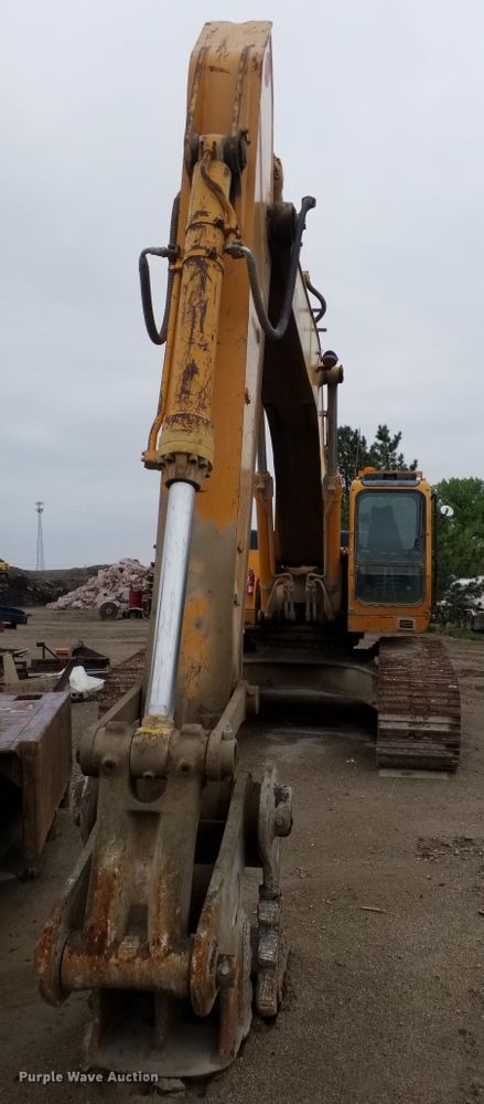 image for item GY9165 Hyundai Robex 360LC excavator