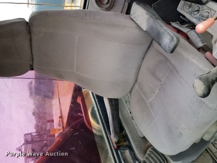 image for item GY9165 Hyundai Robex 360LC excavator