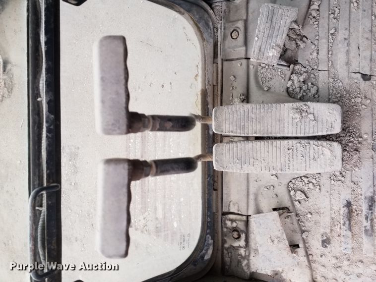 image for item GY9165 Hyundai Robex 360LC excavator