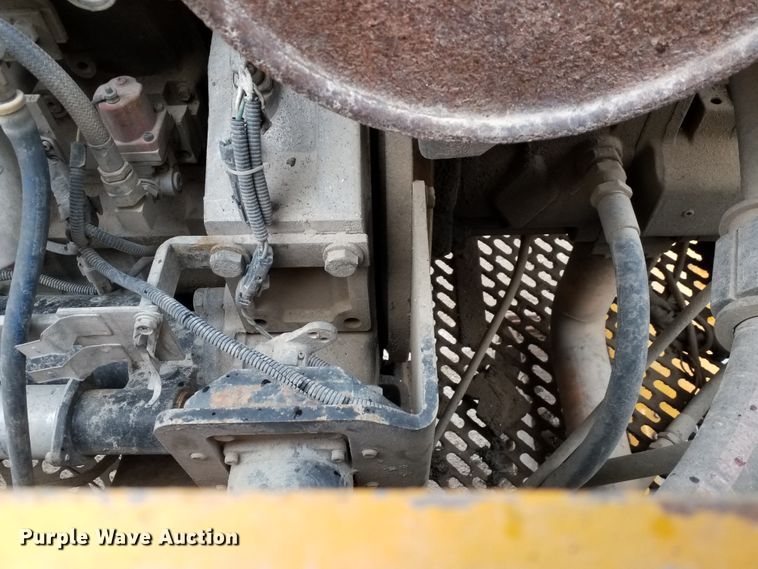 image for item GY9165 Hyundai Robex 360LC excavator