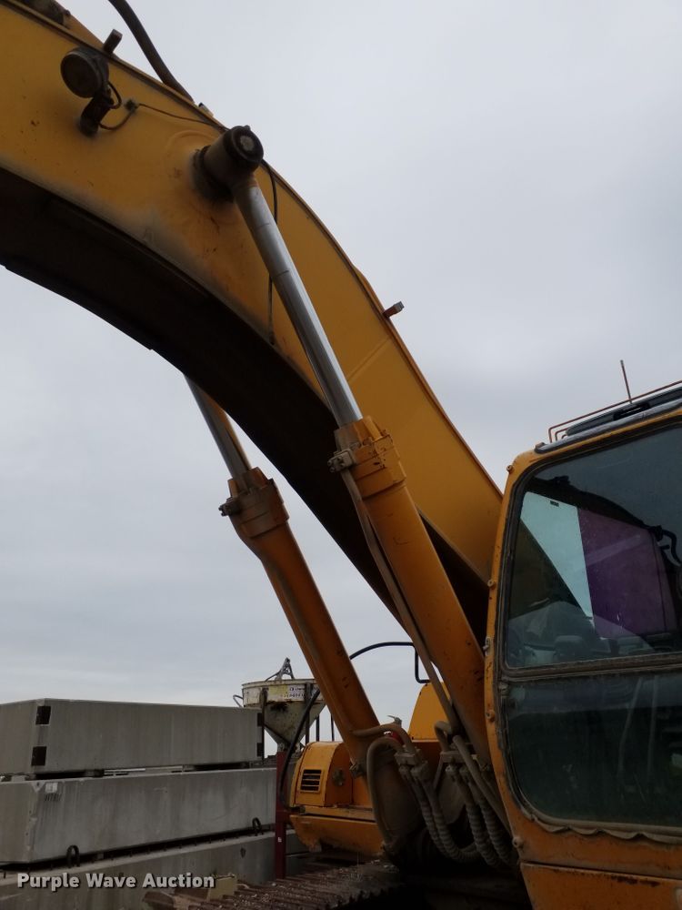 image for item GY9165 Hyundai Robex 360LC excavator