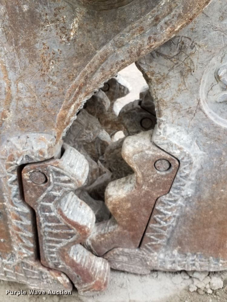 image for item GY9165 Hyundai Robex 360LC excavator