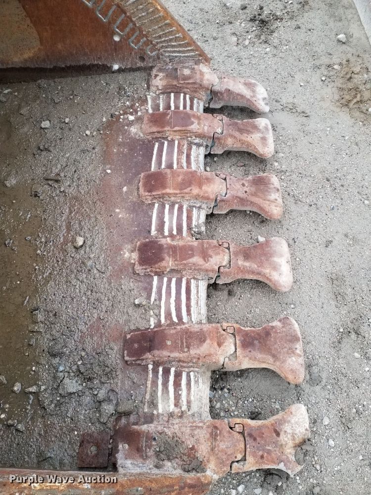 image for item GY9165 Hyundai Robex 360LC excavator