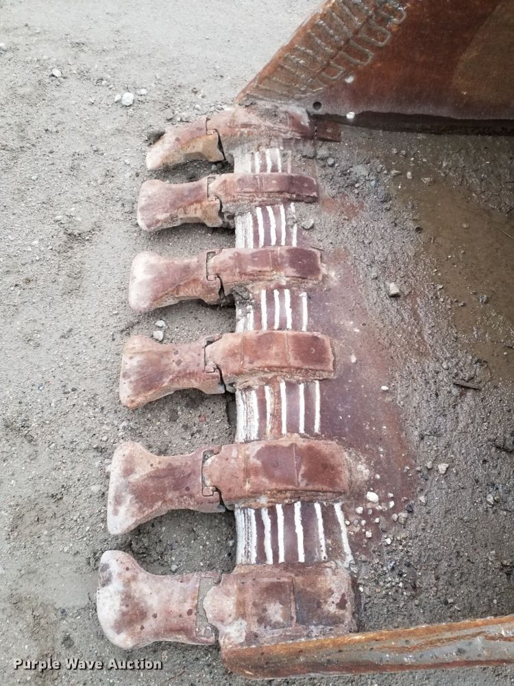 image for item GY9165 Hyundai Robex 360LC excavator