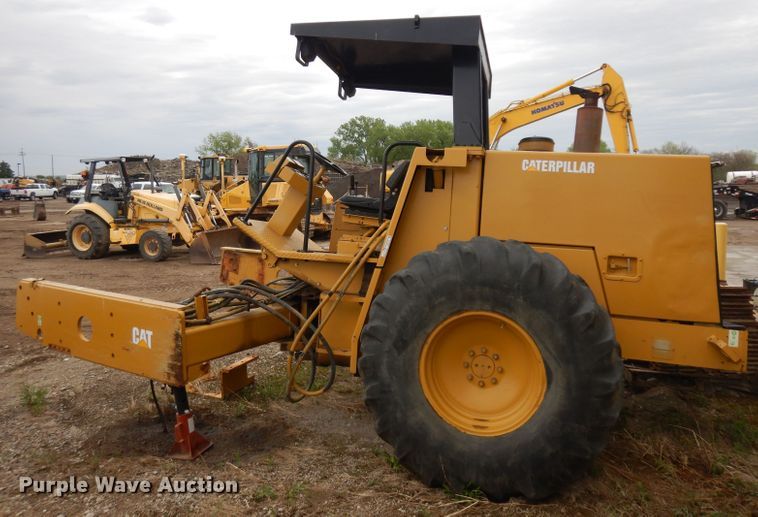 image for item GY9173 Caterpillar CP-563 single drum roller