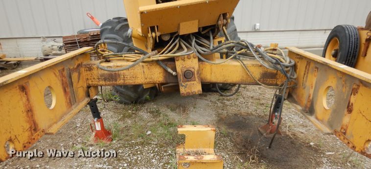 image for item GY9173 Caterpillar CP-563 single drum roller