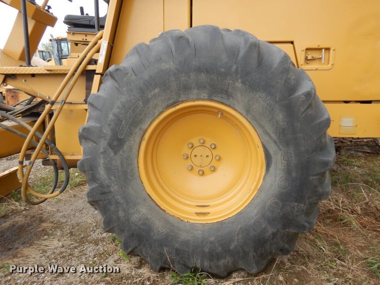 image for item GY9173 Caterpillar CP-563 single drum roller