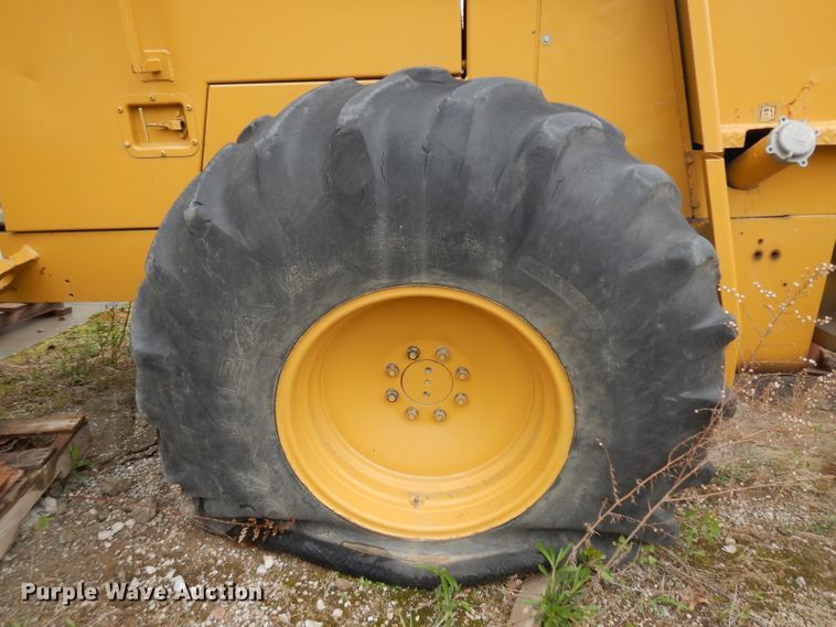 image for item GY9173 Caterpillar CP-563 single drum roller