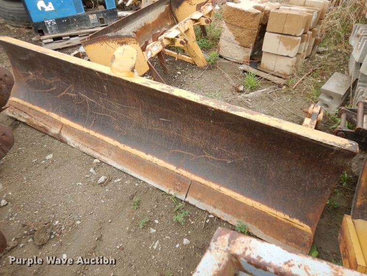 image for item GY9173 Caterpillar CP-563 single drum roller