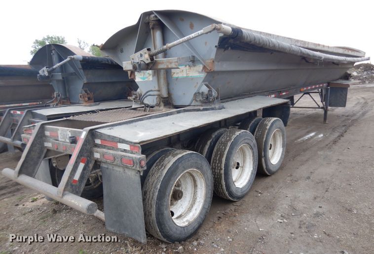 image for item GY9176 1996 Smithco side tilt dump trailer
