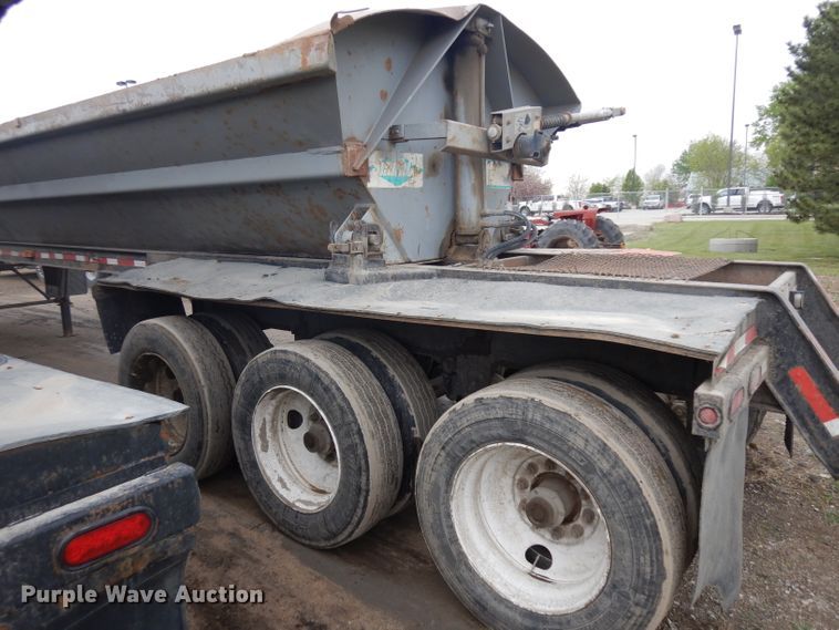 image for item GY9176 1996 Smithco side tilt dump trailer