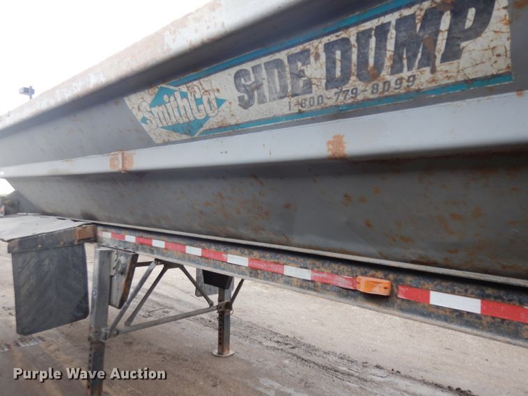 image for item GY9176 1996 Smithco side tilt dump trailer