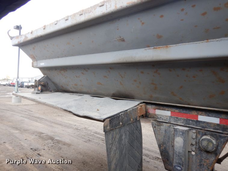 image for item GY9176 1996 Smithco side tilt dump trailer