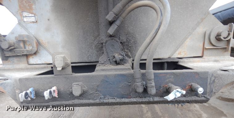 image for item GY9176 1996 Smithco side tilt dump trailer