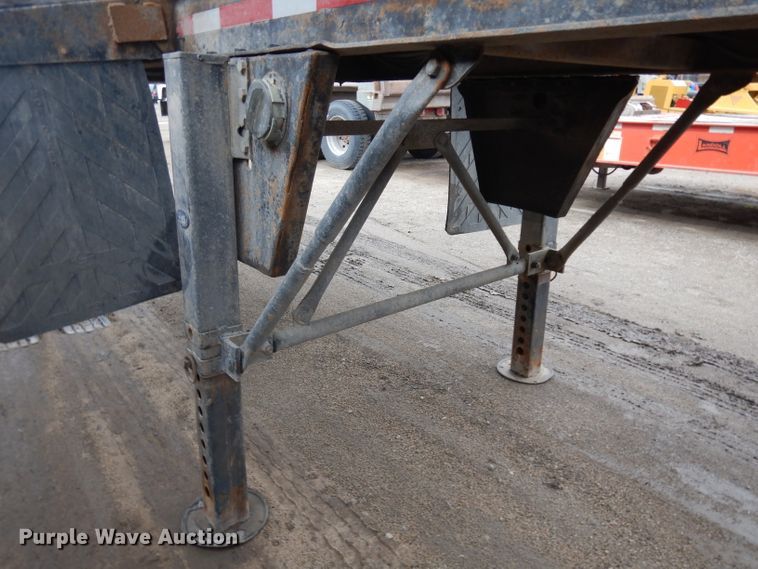 image for item GY9176 1996 Smithco side tilt dump trailer